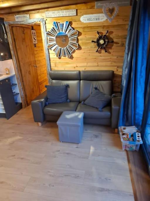 Cosy Cornish Cabin St. Austell Exterior photo